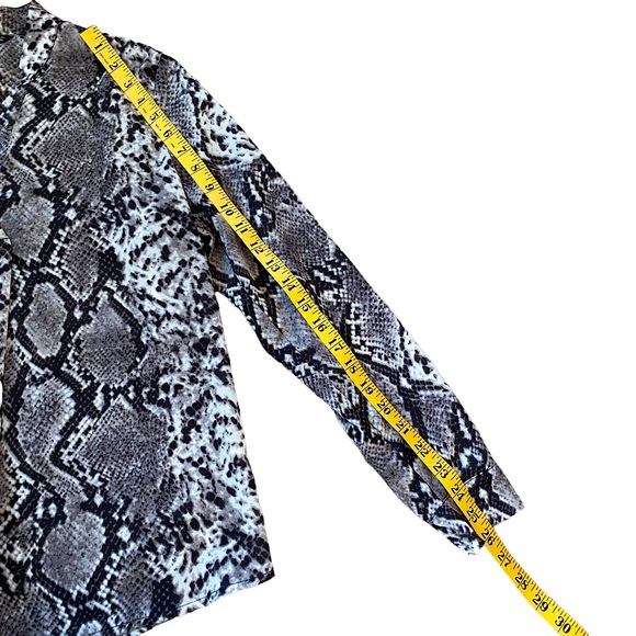 SHEIN | SNAKESKIN LONG SLEEVE TOP SZ S - Picture 13 of 16